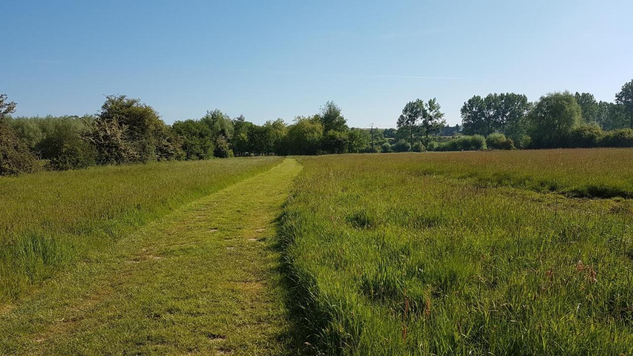 Gite Du Vieux Saule 1 Gite Avec Spa Privatif Pour 2 Personnes 1 Suite Familiale Sans Spa Vieil-Hesdin エクステリア 写真